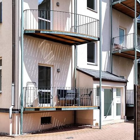 Malerische Maisonettewohnung Mit Zwei Balkonen 플라우엔 외부 사진
