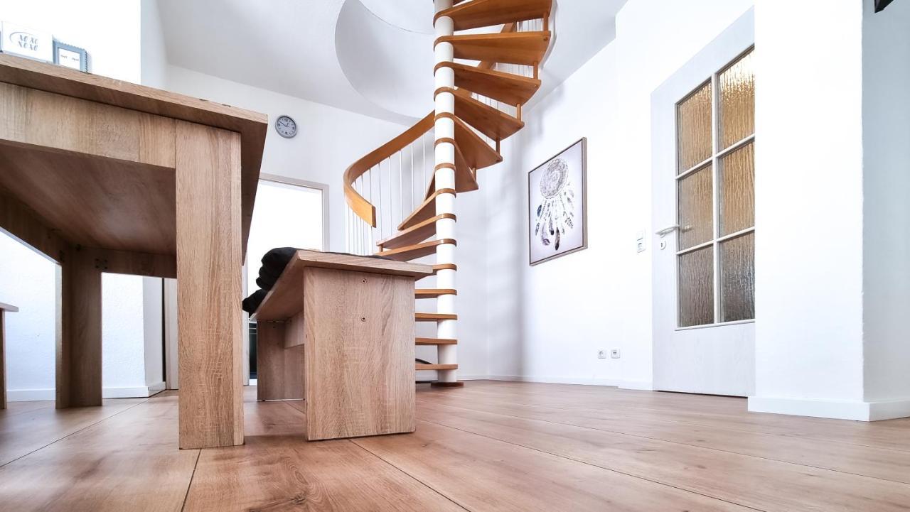 Malerische Maisonettewohnung Mit Zwei Balkonen 플라우엔 외부 사진