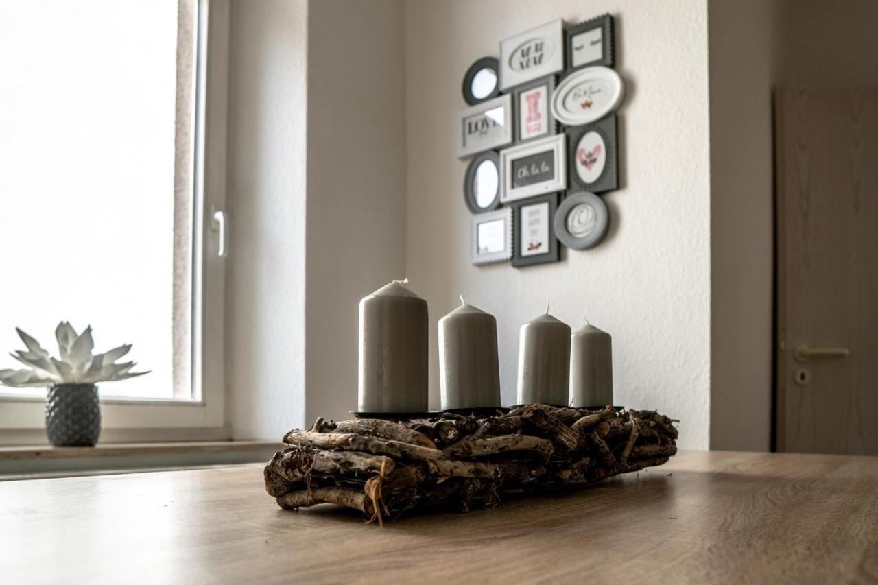 Malerische Maisonettewohnung Mit Zwei Balkonen 플라우엔 외부 사진